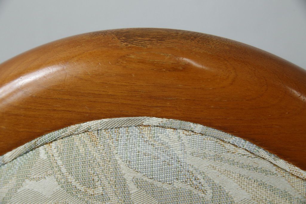 中古　横浜ダニエル(daniel)　LD(エルディー)シリーズ　A-543　品のある佇まいが素敵なチェア2脚セット(ダイニングチェア、椅子、バラ売り可能)(定価2脚で約50万円)(R-076628)