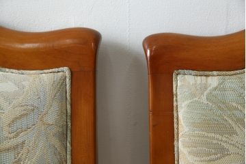 中古　横浜ダニエル(daniel)　LD(エルディー)シリーズ　A-543　品のある佇まいが素敵なチェア2脚セット(ダイニングチェア、椅子、バラ売り可能)(定価2脚で約50万円)(R-076628)