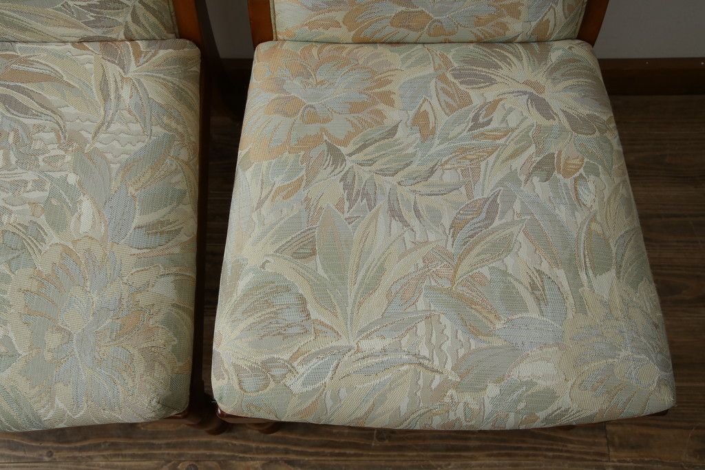 中古　横浜ダニエル(daniel)　LD(エルディー)シリーズ　A-543　品のある佇まいが素敵なチェア2脚セット(ダイニングチェア、椅子、バラ売り可能)(定価2脚で約50万円)(R-076628)