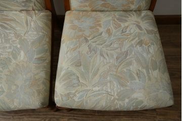 中古　横浜ダニエル(daniel)　LD(エルディー)シリーズ　A-543　品のある佇まいが素敵なチェア2脚セット(ダイニングチェア、椅子、バラ売り可能)(定価2脚で約50万円)(R-076628)