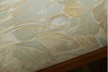 中古　横浜ダニエル(daniel)　LD(エルディー)シリーズ　A-543　品のある佇まいが素敵なチェア2脚セット(ダイニングチェア、椅子、バラ売り可能)(定価2脚で約50万円)(R-076628)