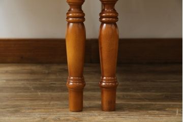 中古　横浜ダニエル(daniel)　LD(エルディー)シリーズ　A-543　品のある佇まいが素敵なチェア2脚セット(ダイニングチェア、椅子、バラ売り可能)(定価2脚で約50万円)(R-076628)