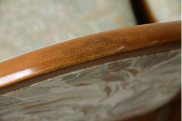 中古　横浜ダニエル(daniel)　LD(エルディー)シリーズ　A-543　品のある佇まいが素敵なチェア2脚セット(ダイニングチェア、椅子、バラ売り可能)(定価2脚で約50万円)(R-076628)