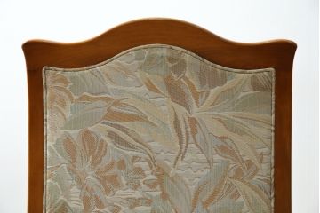 中古　横浜ダニエル(daniel)　LD(エルディー)シリーズ　A-543　品のある佇まいが素敵なチェア2脚セット(ダイニングチェア、椅子、バラ売り可能)(定価2脚で約50万円)(R-076628)