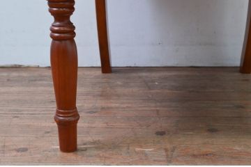 中古　横浜ダニエル(daniel)　LD(エルディー)シリーズ　A-543　品のある佇まいが素敵なチェア(ダイニングチェア、椅子)(定価約25万円)(R-076629)
