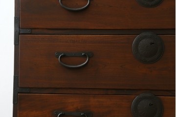 和製アンティーク　前面欅(ケヤキ)材　珍しい五丁引きの仙台箪笥　(R-076630)