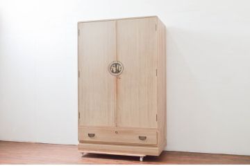 中古　伝統工芸士　中沢和夫作　意匠を凝らした金具が目を引く引き出し1杯付き加茂総桐箪笥ワードローブ(並厚、四方丸、総桐たんす、衣装箪笥、洋服タンス、収納棚、戸棚、バラ売り可能)(R-076638)