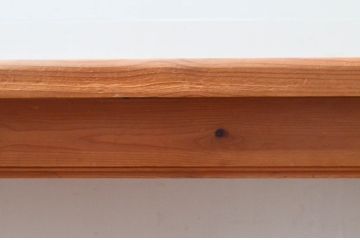 中古　パイン無垢材　木の質感や木目を生かしたデザインが魅力的なダイニングテーブル(作業台、食卓、2人掛け、4人掛け)(R-076640)