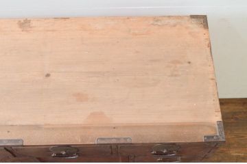 和製アンティーク　前面欅(ケヤキ)材　上杢　時代の流れを感じる佇まいが趣深い会津帳場箪笥(時代箪笥、和タンス、収納たんす、整理箪笥、引き出し)(R-076646)