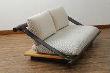 中古　大塚家具購入　モリシゲ(MORISHIGE/森繁)　ユニークなデザインが空間のアクセントになる2人掛けソファ(二人掛け、2P)(R-076655)