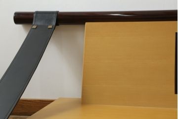 中古　大塚家具購入　モリシゲ(MORISHIGE/森繁)　ユニークなデザインが空間のアクセントになる2人掛けソファ(二人掛け、2P)(R-076655)