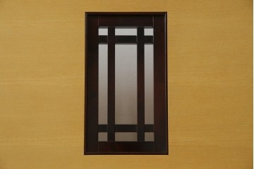 中古　大塚家具購入　モリシゲ(MORISHIGE/森繁)　ユニークなデザインが空間のアクセントになる2人掛けソファ　(R-076655)