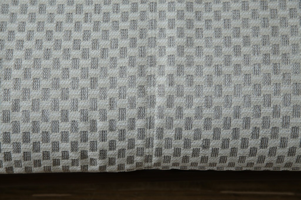 中古　大塚家具購入　モリシゲ(MORISHIGE/森繁)　ユニークなデザインが空間のアクセントになる2人掛けソファ　(R-076655)