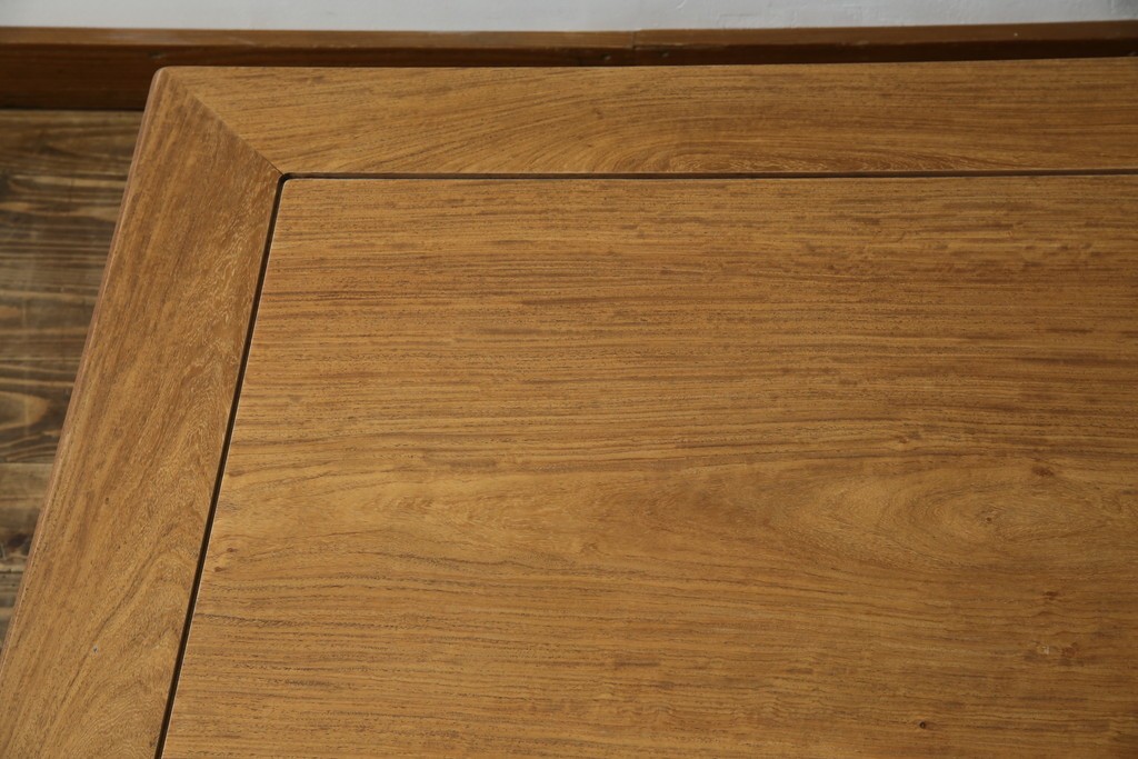 中古　伝統工芸品　大阪唐木指物　中澤唐木　尾崎作　花梨(カリン)材　和モダンな空間づくりにおすすめの座卓　(R-076657)