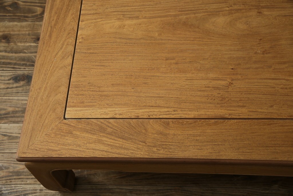 中古　伝統工芸品　大阪唐木指物　中澤唐木　尾崎作　花梨(カリン)材　和モダンな空間づくりにおすすめの座卓　(R-076657)