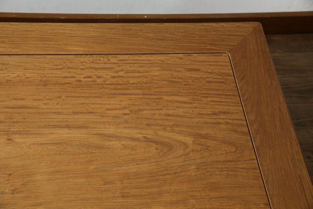 中古　伝統工芸品　大阪唐木指物　中澤唐木　尾崎作　花梨(カリン)材　和モダンな空間づくりにおすすめの座卓　(R-076657)