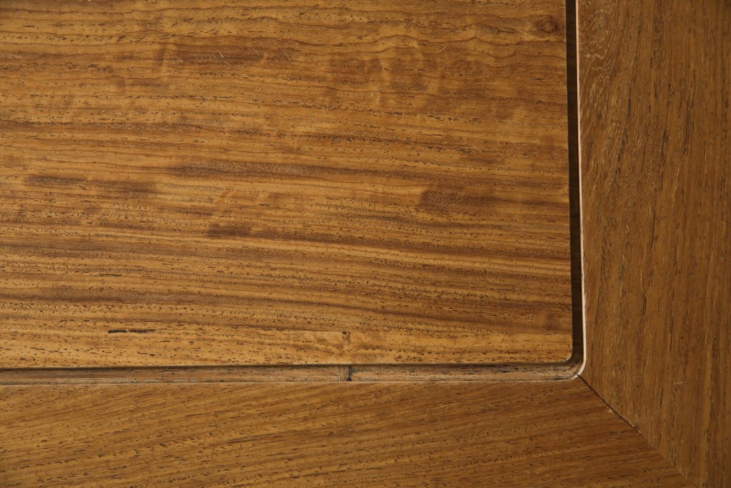 中古　伝統工芸品　大阪唐木指物　中澤唐木　尾崎作　花梨(カリン)材　和モダンな空間づくりにおすすめの座卓　(R-076657)