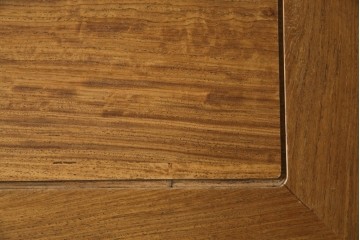 中古　伝統工芸品　大阪唐木指物　中澤唐木　尾崎作　花梨(カリン)材　和モダンな空間づくりにおすすめの座卓　(R-076657)