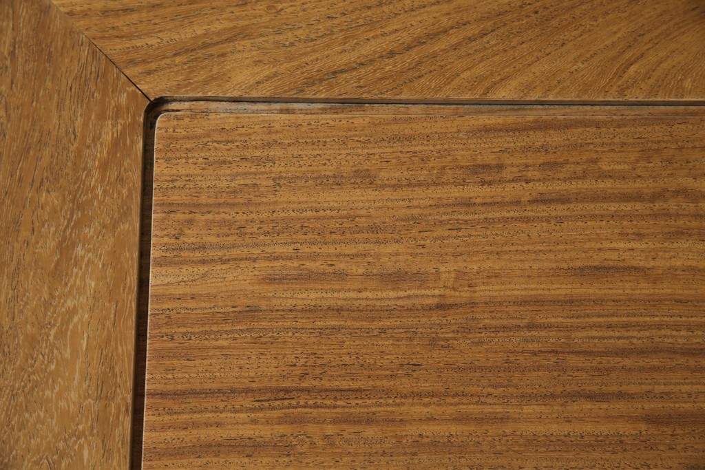 中古　伝統工芸品　大阪唐木指物　中澤唐木　尾崎作　花梨(カリン)材　和モダンな空間づくりにおすすめの座卓　(R-076657)