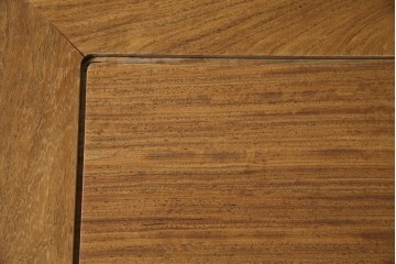 中古　伝統工芸品　大阪唐木指物　中澤唐木　尾崎作　花梨(カリン)材　和モダンな空間づくりにおすすめの座卓　(R-076657)