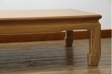 中古　伝統工芸品　大阪唐木指物　中澤唐木　尾崎作　花梨(カリン)材　和モダンな空間づくりにおすすめの座卓　(R-076657)