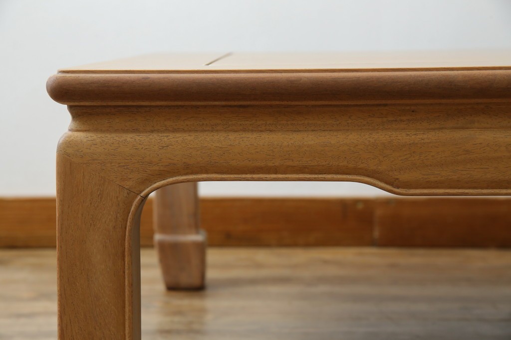 中古　伝統工芸品　大阪唐木指物　中澤唐木　尾崎作　花梨(カリン)材　和モダンな空間づくりにおすすめの座卓　(R-076657)