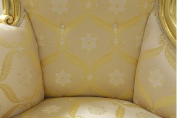 中古　美品　イタリア高級家具　SILIK(シリック)　ロココ調　優雅でロマンチックな雰囲気溢れるシェーズロング(カウチソファ、2人掛けソファ、2P、長椅子、二人掛け)(定価約190万円)(R-076658)