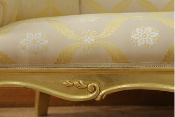 中古　美品　イタリア高級家具　SILIK(シリック)　ロココ調　優雅でロマンチックな雰囲気溢れるシェーズロング(カウチソファ、2人掛けソファ、2P、長椅子、二人掛け)(定価約190万円)(R-076658)