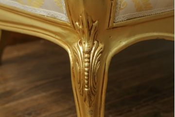 中古　美品　イタリア高級家具　SILIK(シリック)　ロココ調　優雅でロマンチックな雰囲気溢れるシェーズロング(カウチソファ、2人掛けソファ、2P、長椅子、二人掛け)(定価約190万円)(R-076658)