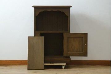 中古　神戸洋家具　オーク材　彫刻入り　落ち着いた色味が魅力的な電話台　(R-076663)