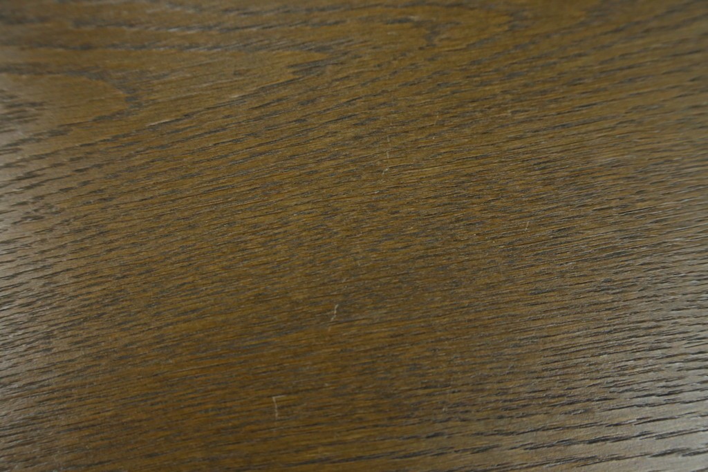 中古　神戸洋家具　オーク材　彫刻入り　落ち着いた色味が魅力的な電話台　(R-076663)