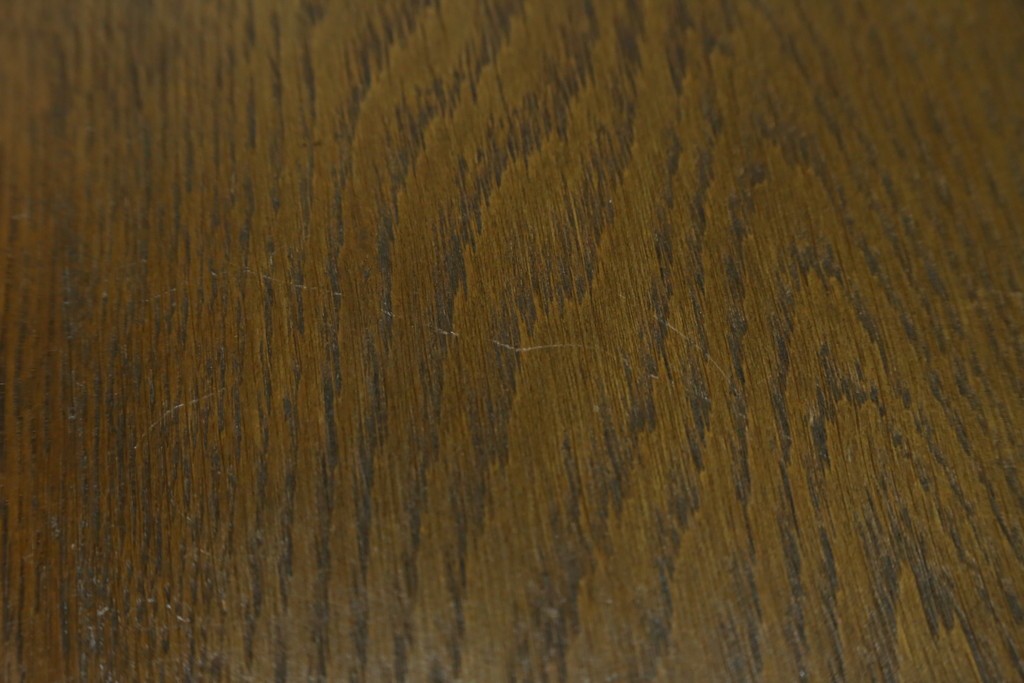 中古　神戸洋家具　オーク材　彫刻入り　落ち着いた色味が魅力的な電話台　(R-076663)