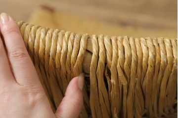 ジャンク品　和製ビンテージ　松本民芸家具　ナラ材　アジアンテイストのお部屋におすすめなラッシチェア(低椅子、ラウンジチェア、ダイニングチェア、椅子、イス、ヴィンテージ)(R-076664)
