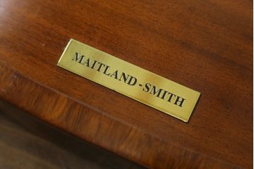 中古　イギリス　メートランドスミス(MAITLAND SMITH)　品のある佇まいが魅力的なスライド天板付きコンソールテーブル(デスク、花台、飾り台、電話台、英国)(R-076667)