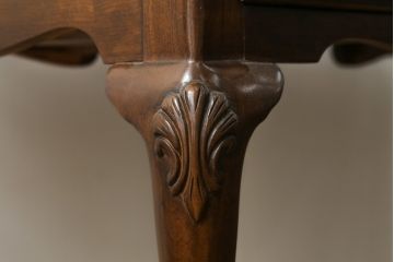 中古　美品　DREXEL HERITAGE(ドレクセルヘリテイジ)　クラシカルな雰囲気漂う猫脚デスク(机、ワークデスク、コンソールテーブル、在宅用、在宅ワーク用)(R-076668)