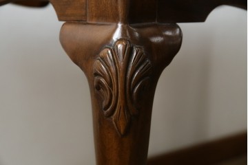 中古　美品　DREXEL HERITAGE(ドレクセルヘリテイジ)　クラシカルな雰囲気漂う猫脚デスク　(R-076668)