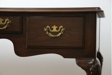 中古　美品　DREXEL HERITAGE(ドレクセルヘリテイジ)　クラシカルな雰囲気漂う猫脚デスク　(R-076668)