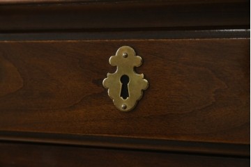 中古　美品　DREXEL HERITAGE(ドレクセルヘリテイジ)　クラシカルな雰囲気漂う猫脚デスク　(R-076668)