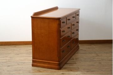 中古　美品　横浜クラシック家具　ダニエル(Daniel)　Etranger(エトランジェ)　E-111　温かみのある色合いと品のある佇まいが魅力の横長チェスト(サイドボード、引き出し)(定価約80万円)(R-076674)
