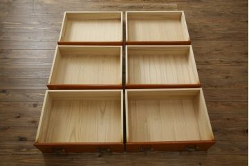中古　美品　横浜クラシック家具　ダニエル(Daniel)　Etranger(エトランジェ)　E-111　温かみのある色合いと品のある佇まいが魅力の横長チェスト(サイドボード、引き出し)(定価約80万円)(R-076674)