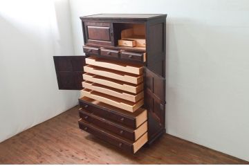 中古　北海道民芸家具　和洋どちらのお部屋にも馴染みやすいタンス(衣装箪笥、収納箪笥、着物箪笥、和タンス、引き出し)(R-076686)