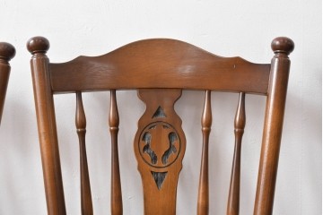 和製ヴィンテージ　飛騨産業　キツツキマーク　カントリースタイルの空間作りにおすすめのダイニングチェア4脚セット　(R-076689)