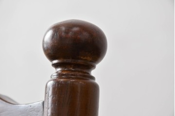 和製ヴィンテージ　飛騨産業　キツツキマーク　カントリースタイルの空間作りにおすすめのダイニングチェア4脚セット　(R-076689)