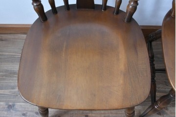 和製ヴィンテージ　飛騨産業　キツツキマーク　カントリースタイルの空間作りにおすすめのダイニングチェア4脚セット　(R-076689)