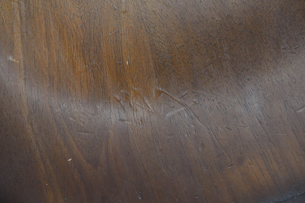 和製ヴィンテージ　飛騨産業　キツツキマーク　カントリースタイルの空間作りにおすすめのダイニングチェア4脚セット　(R-076689)