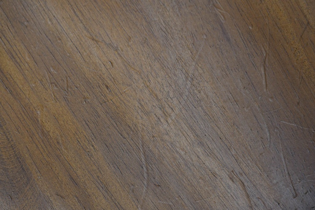 和製ヴィンテージ　飛騨産業　キツツキマーク　カントリースタイルの空間作りにおすすめのダイニングチェア4脚セット　(R-076689)