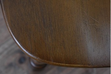 和製ヴィンテージ　飛騨産業　キツツキマーク　カントリースタイルの空間作りにおすすめのダイニングチェア4脚セット　(R-076689)