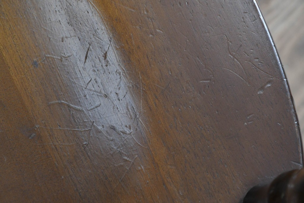 和製ヴィンテージ　飛騨産業　キツツキマーク　カントリースタイルの空間作りにおすすめのダイニングチェア4脚セット　(R-076689)