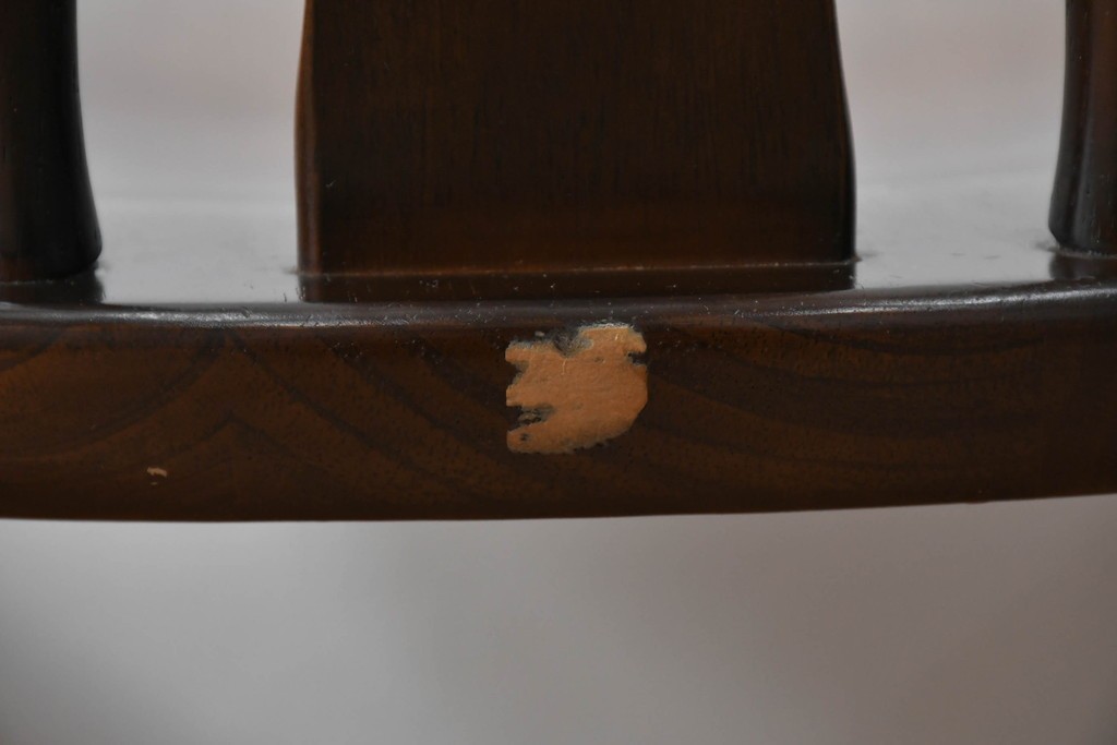 和製ヴィンテージ　飛騨産業　キツツキマーク　カントリースタイルの空間作りにおすすめのダイニングチェア4脚セット　(R-076689)