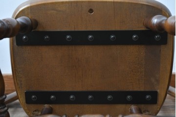 和製ヴィンテージ　飛騨産業　キツツキマーク　カントリースタイルの空間作りにおすすめのダイニングチェア4脚セット　(R-076689)